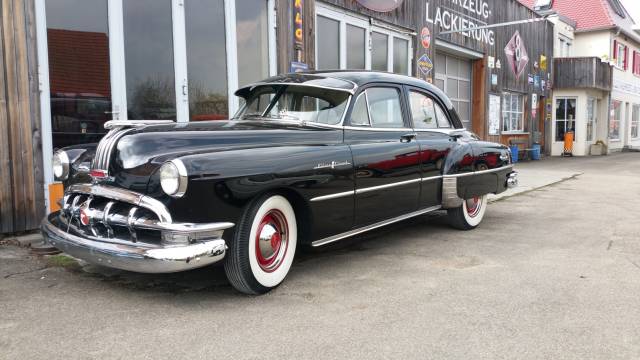 Image 1/19 of Pontiac Streamliner Silver-Streak (1950)