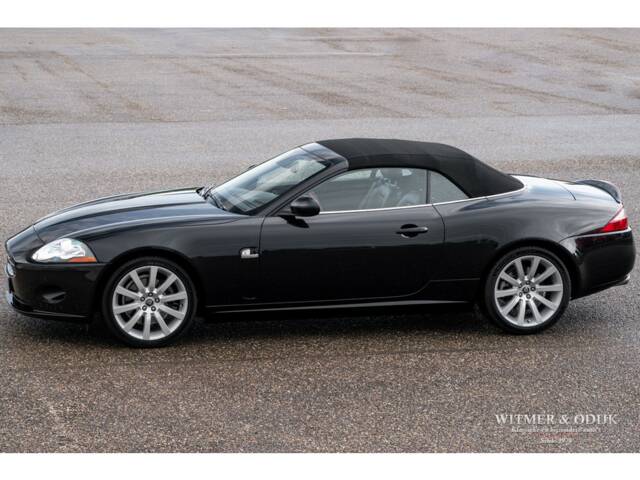 Image 1/34 de Jaguar XK 4.2 (2006)