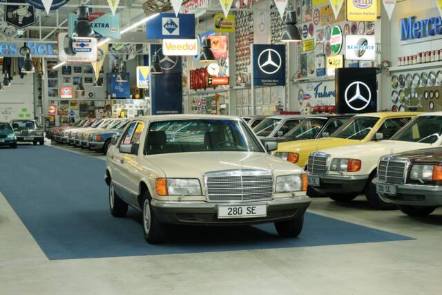 Image 1/50 of Mercedes-Benz 280 SE (1984)