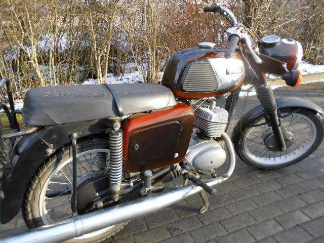 Bild 1/8 von MZ DUMMY (1977)