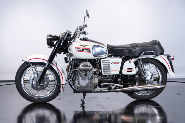 Image 1/38 of Moto Guzzi DUMMY (1969)