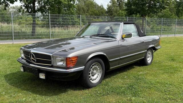 Image 1/24 de Mercedes-Benz 280 SL (1984)
