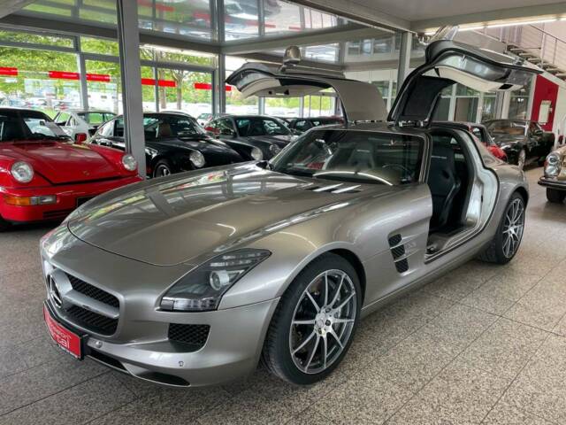 Bild 1/18 von Mercedes-Benz SLS AMG (2010)