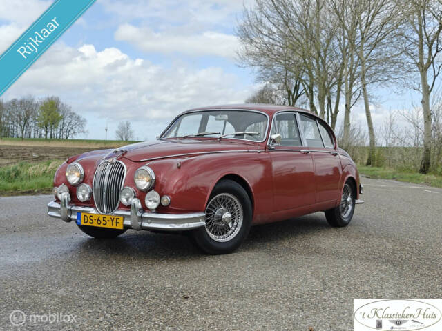 Image 1/36 of Jaguar Mk IX (1964)