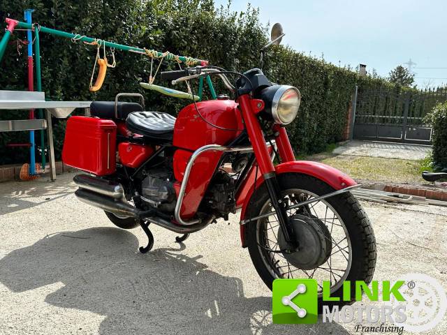 Image 1/10 de Moto Guzzi DUMMY (1970)