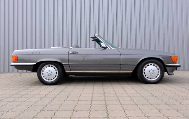 Image 1/96 of Mercedes-Benz 560 SL (1987)