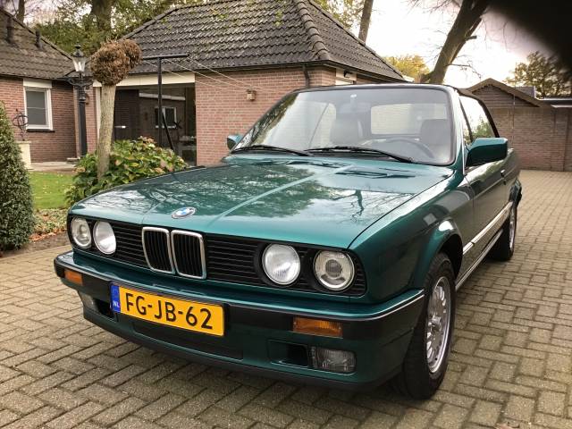 Image 1/20 of BMW 320i (1992)