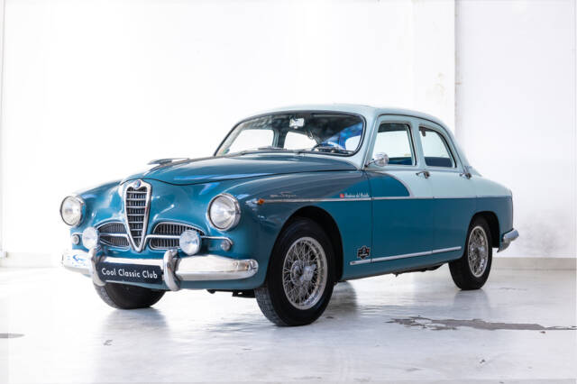 Image 1/37 of Alfa Romeo 1900 Super Berlina (1956)