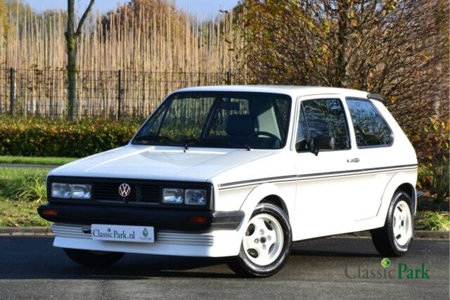 Image 1/50 de Volkswagen Golf Mk I 1.5 (1983)