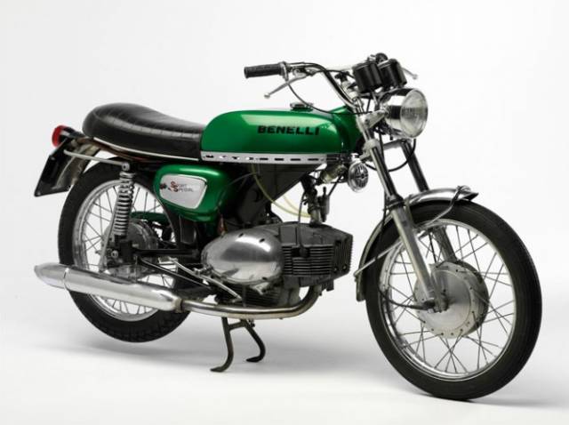 Image 1/4 of Benelli DUMMY (1970)