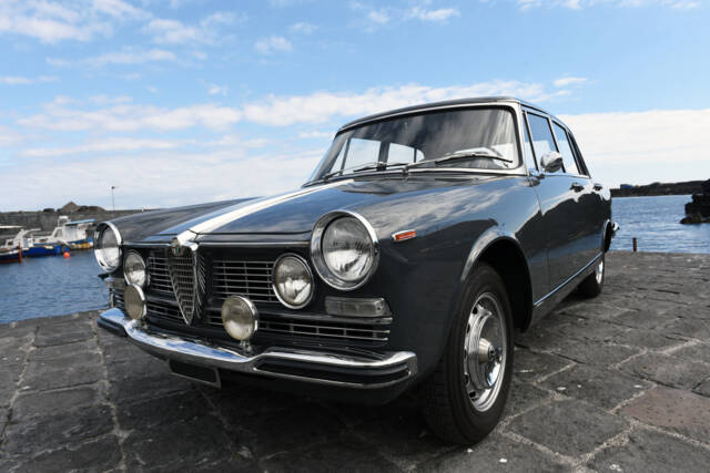Imagen 1/19 de Alfa Romeo 2600 Berlina (1966)