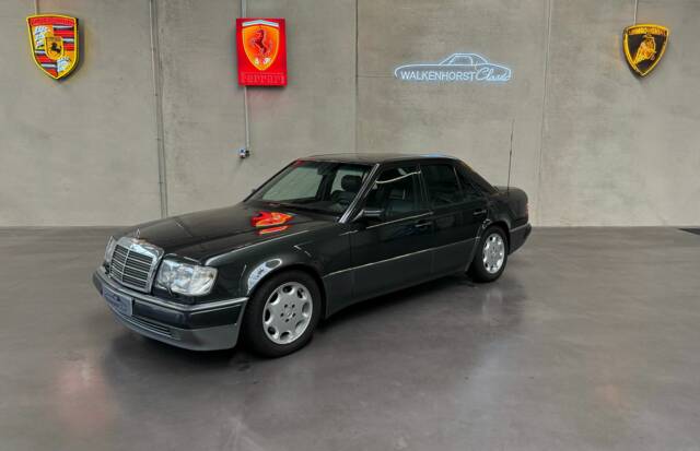 Image 1/14 de Mercedes-Benz 500 E (1993)