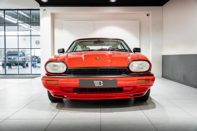 Image 1/25 de Jaguar XJS 4.0 (1995)
