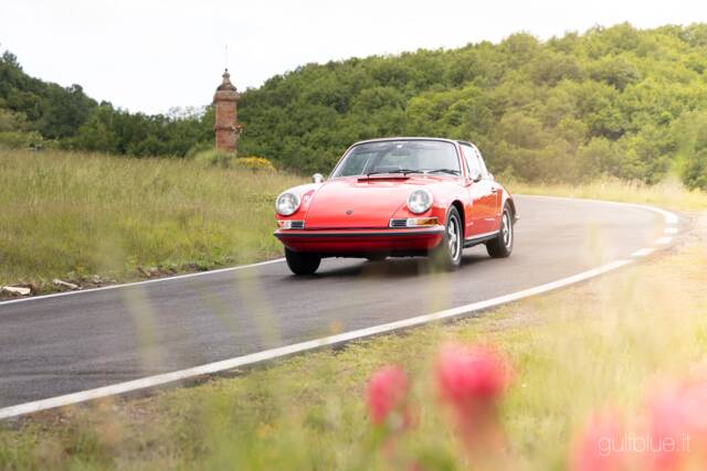 Immagine 1/51 di Porsche 911 2.2 E (1970)