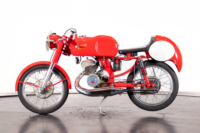 Image 1/15 de Benelli DUMMY (1954)