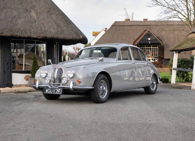 Image 1/18 of Jaguar 340 (1968)