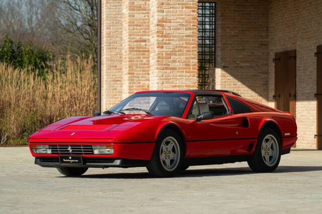Bild 1/50 von Ferrari 208 GTS Turbo (1986)