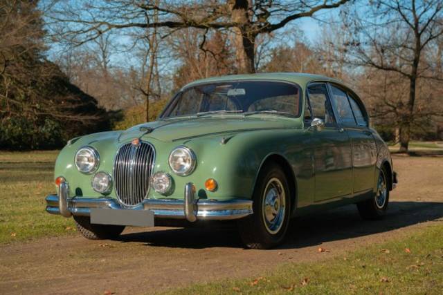 Image 1/7 of Jaguar 340 (1967)