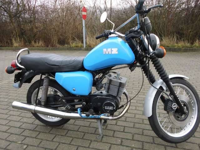 Bild 1/19 von MZ DUMMY (1986)