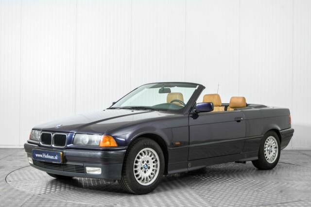 Bild 1/50 von BMW 318i (1996)