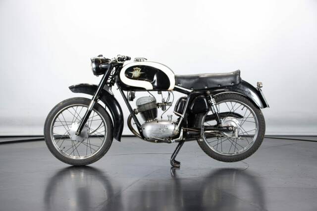 Image 1/50 de MV Agusta 125 TR (1958)
