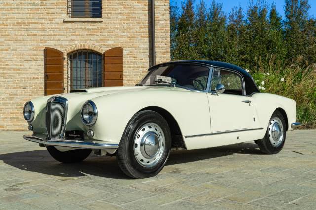 Image 1/46 of Lancia Aurelia B24 Convertible (1958)