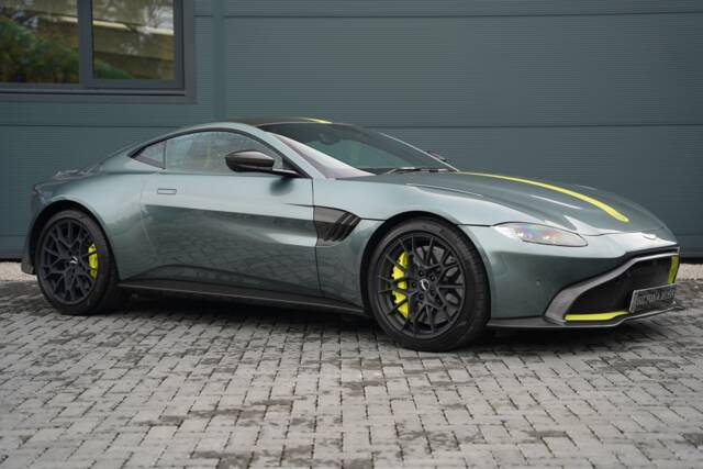 Bild 1/50 von Aston Martin V8 Vantage AMR (2020)