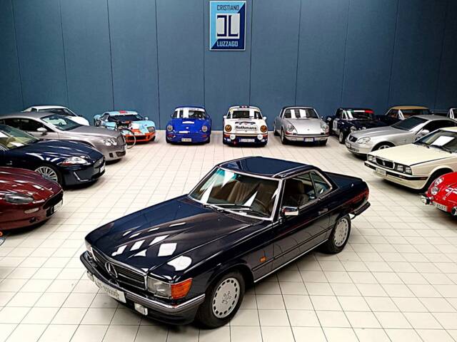 Image 1/52 of Mercedes-Benz 500 SL (1986)