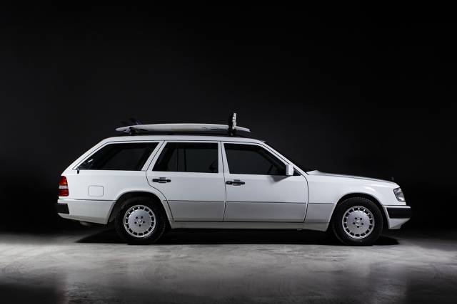 Image 1/40 de Mercedes-Benz 300 TE (1991)