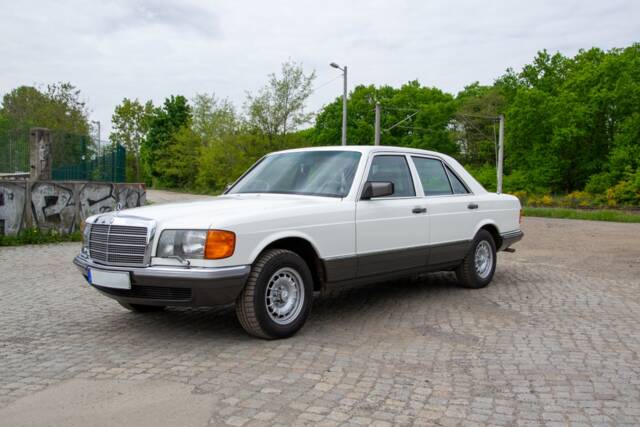 Immagine 1/21 di Mercedes-Benz 280 SE (1985)