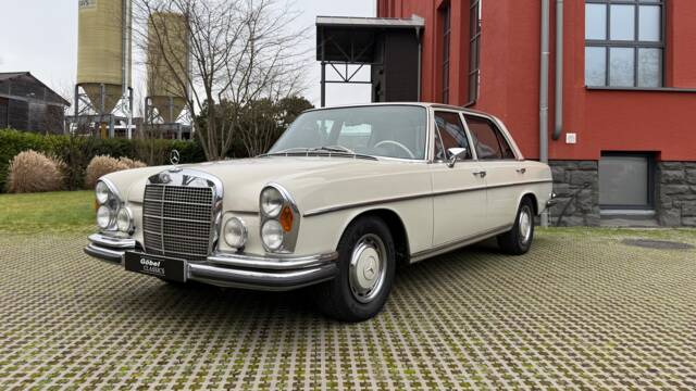 Bild 1/44 von Mercedes-Benz 280 SEL 3,5 (1971)