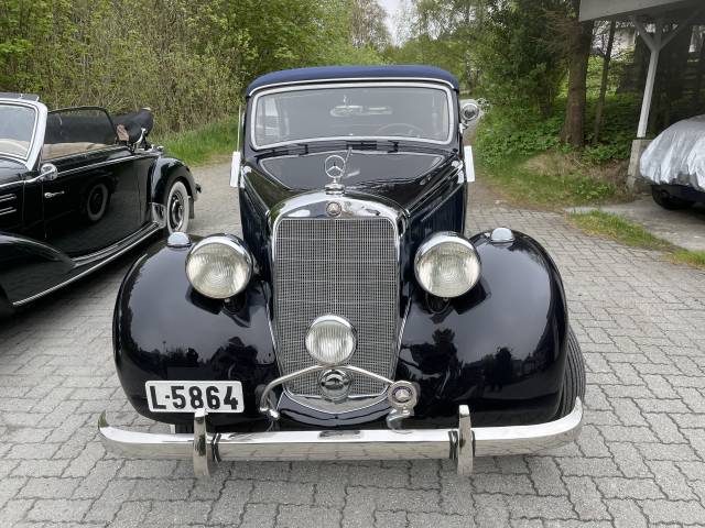 Image 1/50 of Mercedes-Benz 230 Cabriolet B (1940)