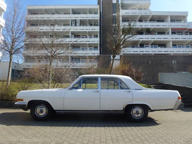Image 1/33 of Opel Admiral 2,8 (1965)