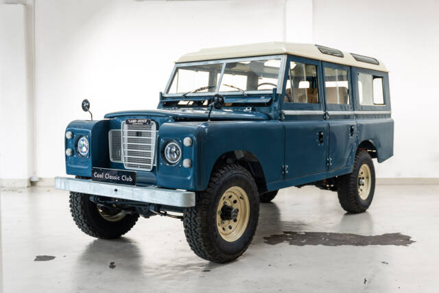 Image 1/31 of Land Rover 109 (1980)