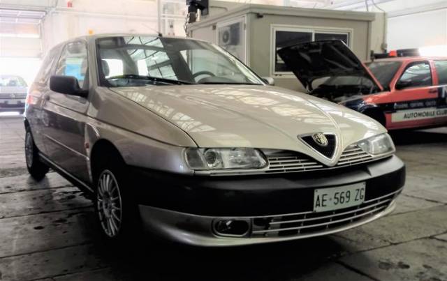 Image 1/9 of Alfa Romeo 145 1.6 (1995)