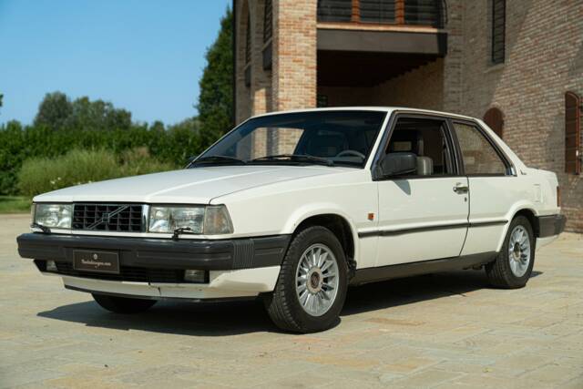 Bild 1/50 von Volvo 780 Bertone (1986)