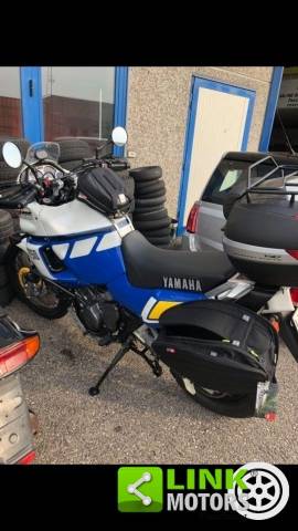 Imagen 1/10 de Yamaha DUMMY (1989)