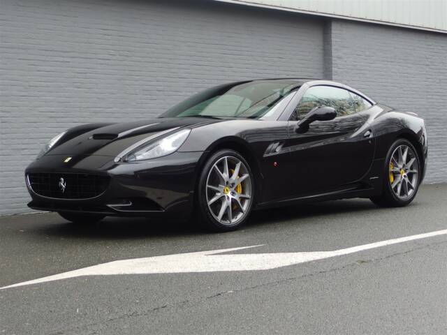 Image 1/99 of Ferrari California (2010)