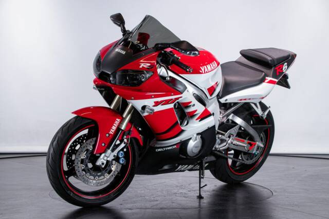 Image 1/14 of Yamaha DUMMY (2000)