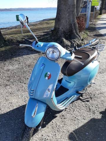 Imagen 1/12 de Piaggio Vespa Primavera 50 &quot;70 years&quot; (2016)