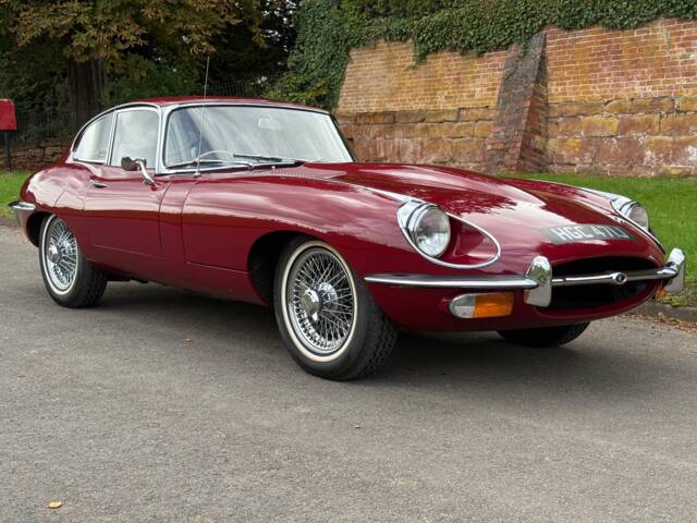 Image 1/29 of Jaguar E-Type (1970)