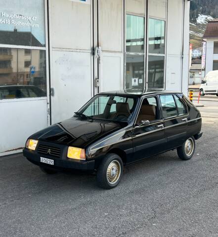 Image 1/17 de Citroën Visa Super (1979)