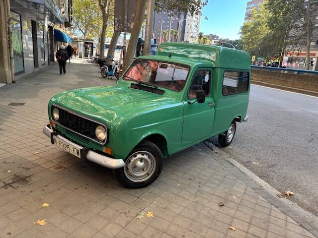 Bild 1/9 von Renault R 4 F6 (1982)