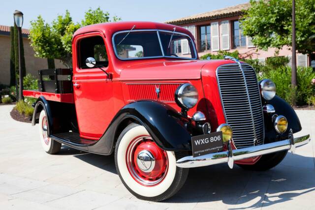 Image 1/8 of Ford V8-51 (1937)