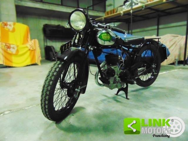 Immagine 1/12 di Gilera 175 Super (1949)