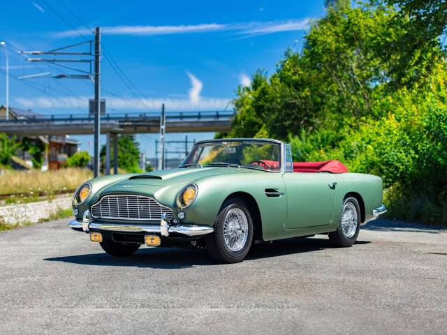 Immagine 1/50 di Aston Martin DB 5 (1965)