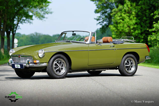 Image 1/44 of MG MGB (1975)