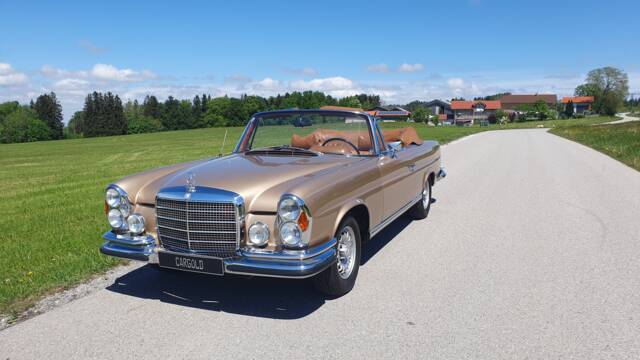 Image 1/38 de Mercedes-Benz 280 SE 3,5 (1969)