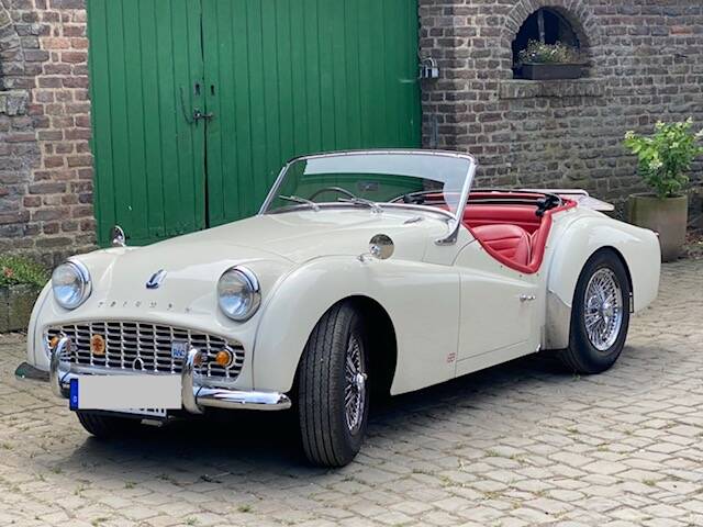 Image 1/11 of Triumph TR 3A (1961)