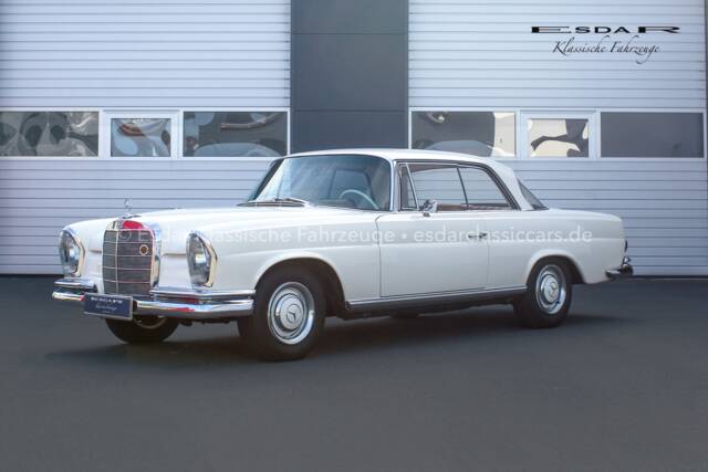 Image 1/32 of Mercedes-Benz 250 SE (1967)